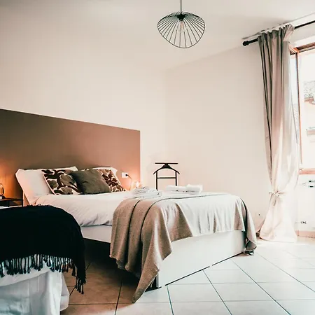 Bixio 7 Boutique דירה